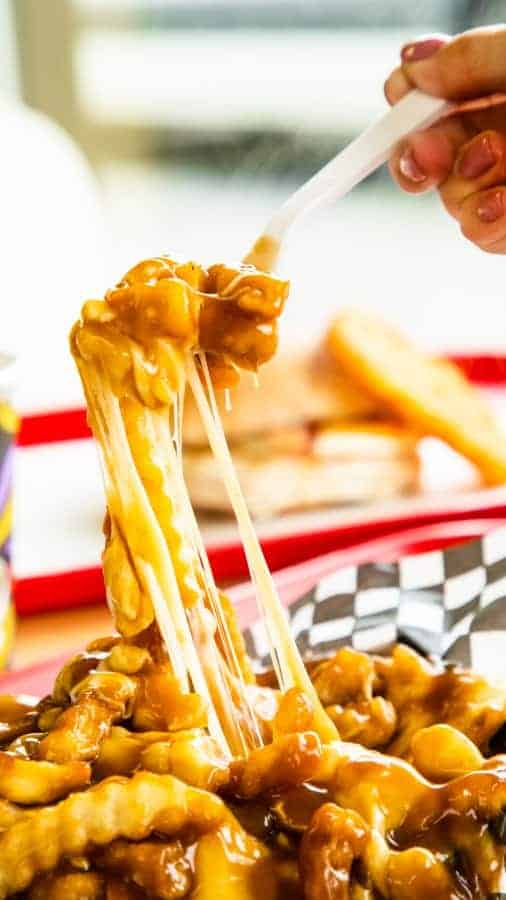 Poutine with stretchy cheese